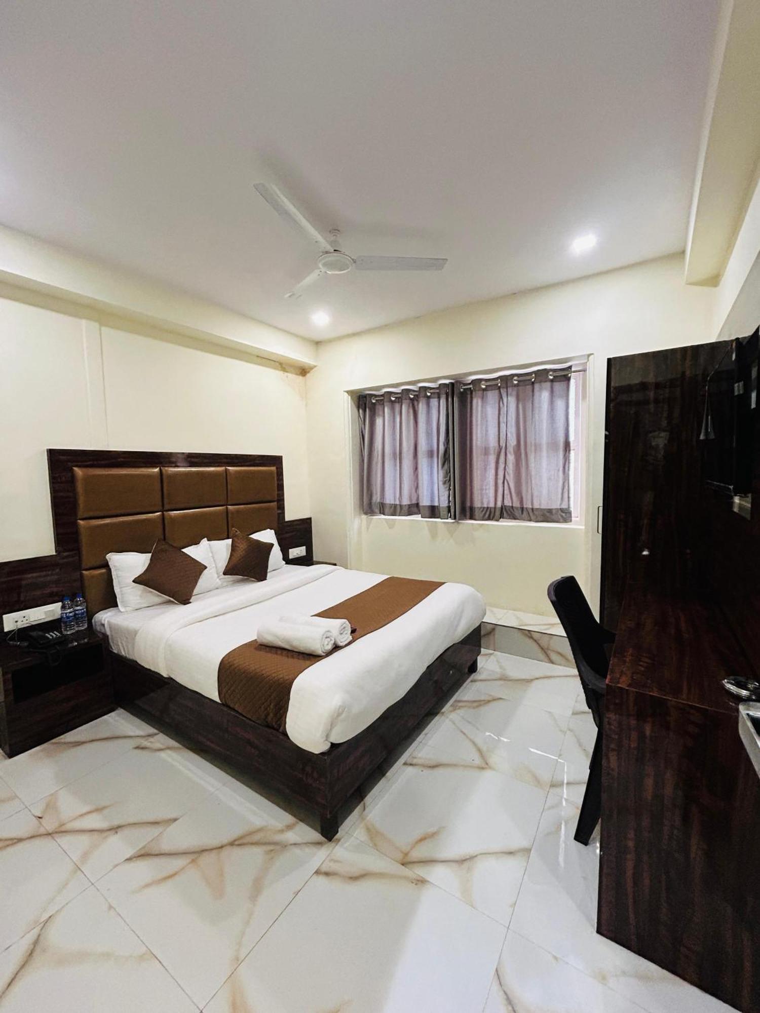Hotel Rinza Residency Mumbai Exterior foto